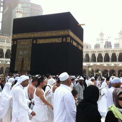 Saudi Authorities Issue Caution on Improper Use of Umrah Visas